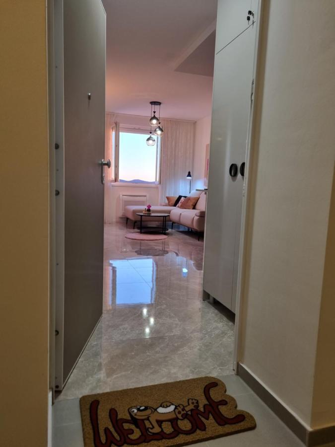 Apartment "50 Shades" With Balcony And Free Parking In The Garage Zadar Extérieur photo