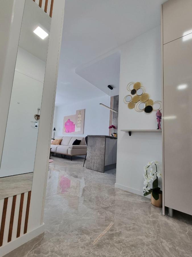 Apartment "50 Shades" With Balcony And Free Parking In The Garage Zadar Extérieur photo