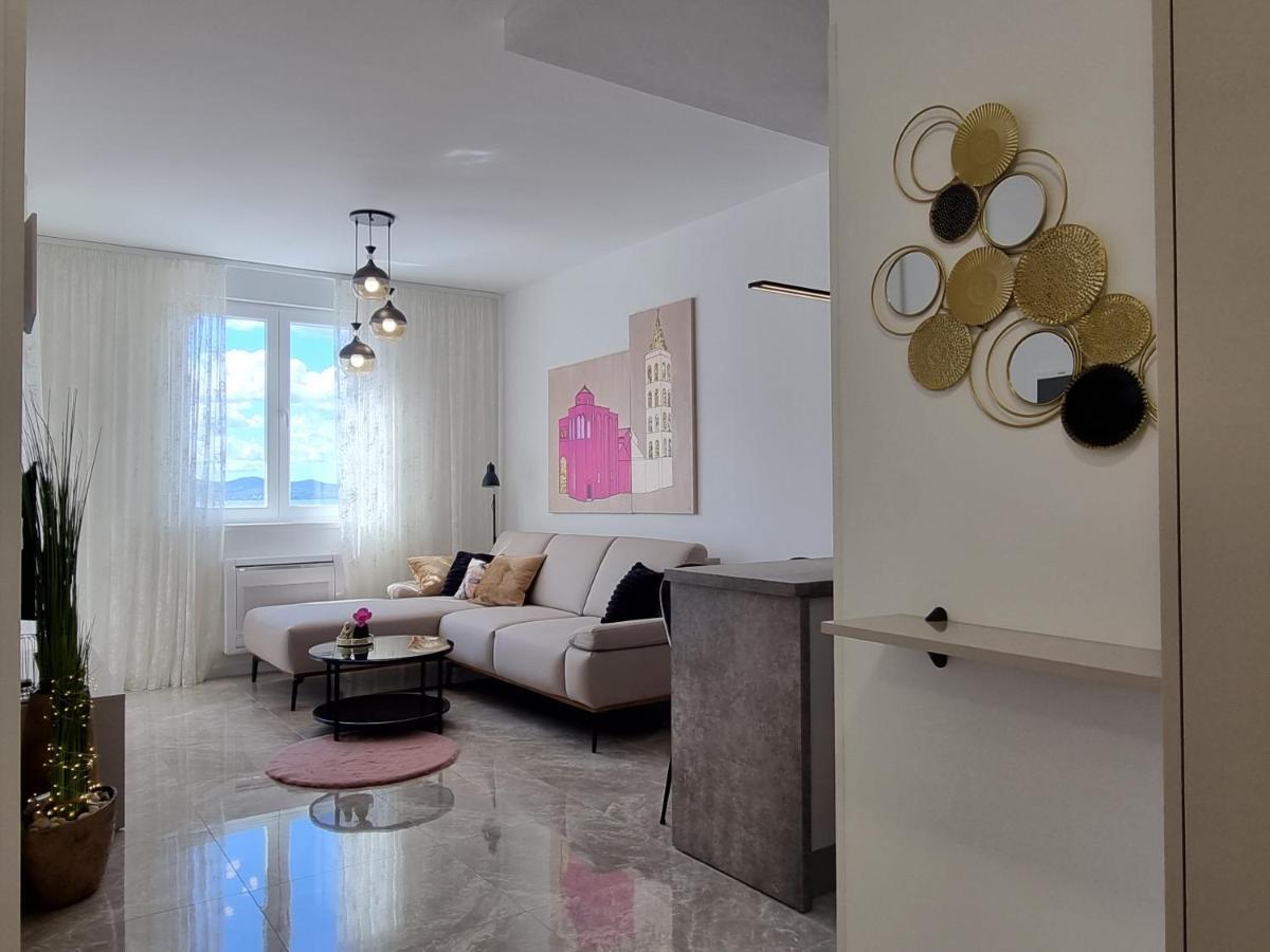 Apartment "50 Shades" With Balcony And Free Parking In The Garage Zadar Extérieur photo
