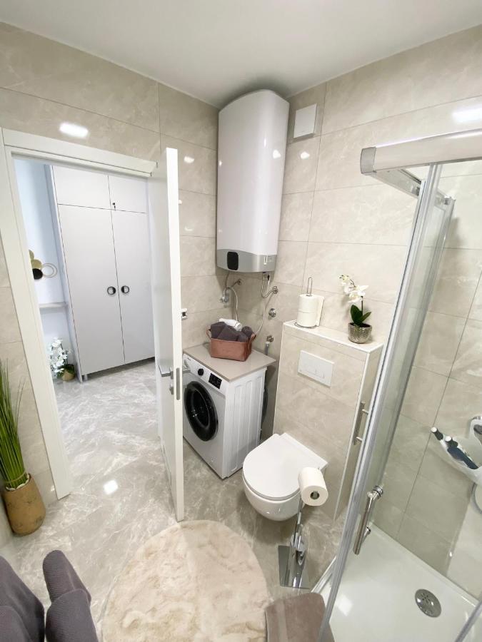 Apartment "50 Shades" With Balcony And Free Parking In The Garage Zadar Extérieur photo
