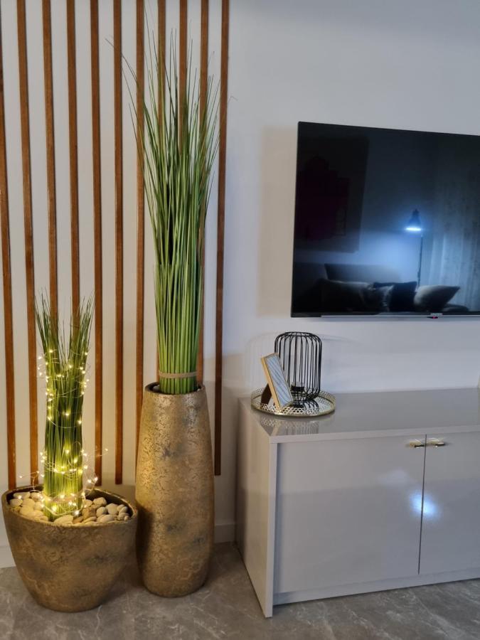 Apartment "50 Shades" With Balcony And Free Parking In The Garage Zadar Extérieur photo