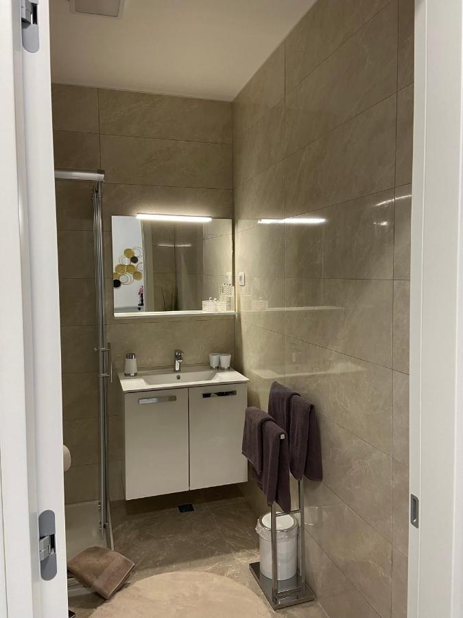 Apartment "50 Shades" With Balcony And Free Parking In The Garage Zadar Extérieur photo
