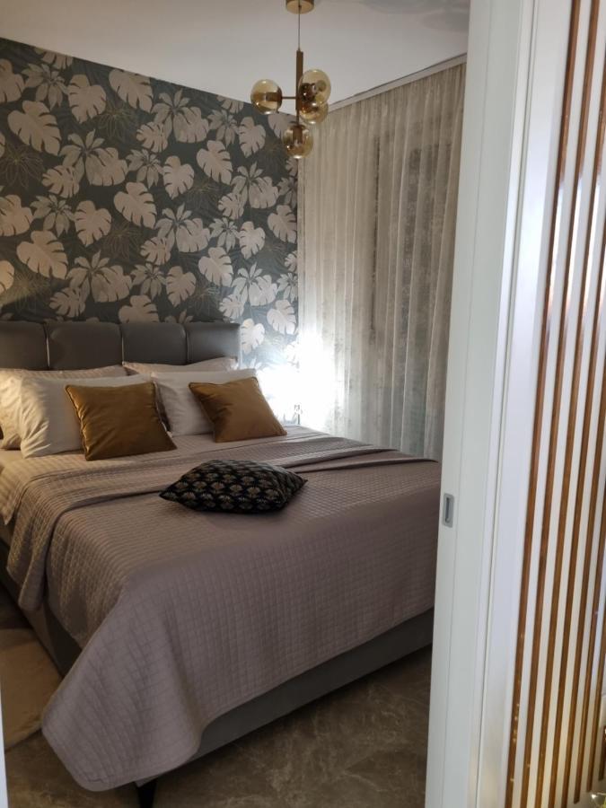 Apartment "50 Shades" With Balcony And Free Parking In The Garage Zadar Extérieur photo