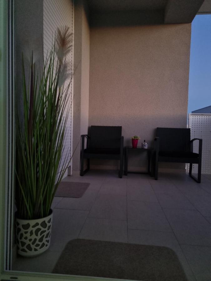 Apartment "50 Shades" With Balcony And Free Parking In The Garage Zadar Extérieur photo
