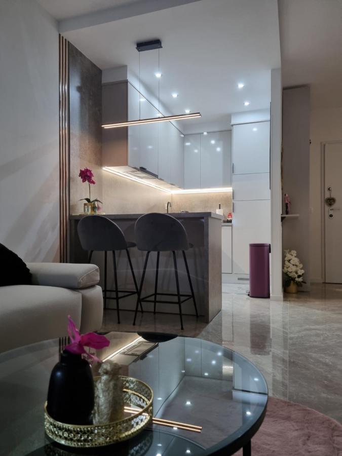 Apartment "50 Shades" With Balcony And Free Parking In The Garage Zadar Extérieur photo