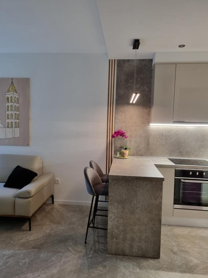 Apartment "50 Shades" With Balcony And Free Parking In The Garage Zadar Extérieur photo