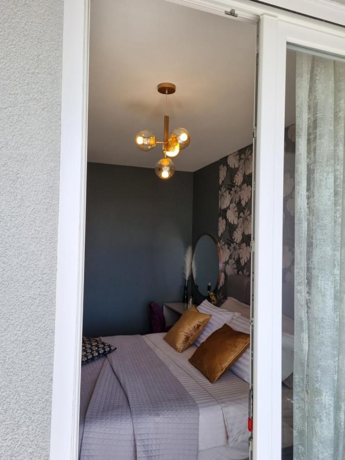 Apartment "50 Shades" With Balcony And Free Parking In The Garage Zadar Extérieur photo